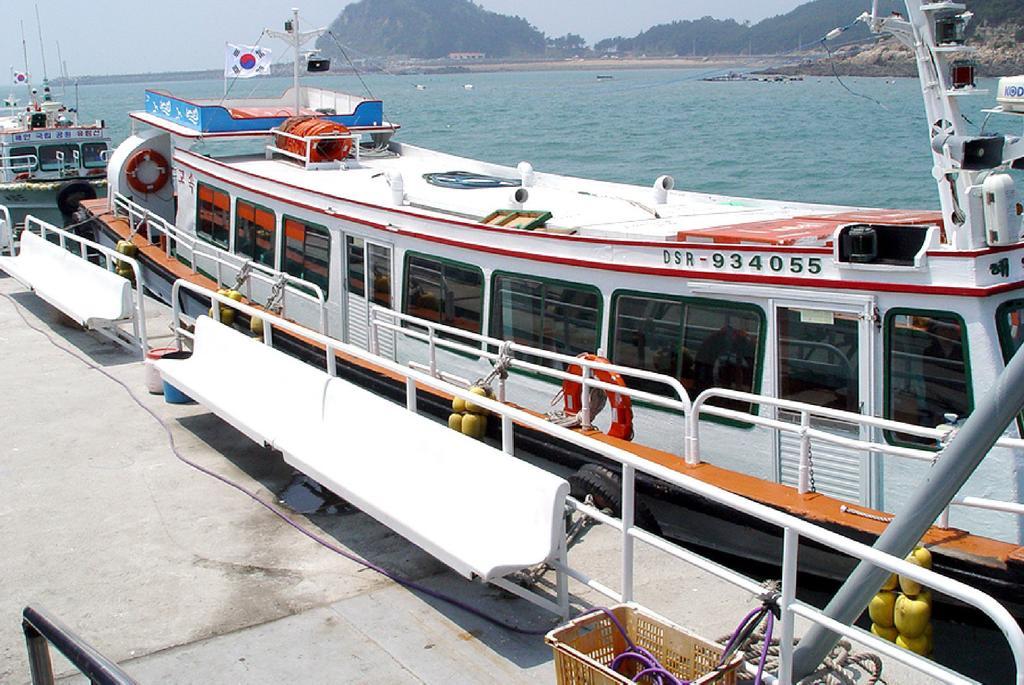 First Pension Taean Extérieur photo